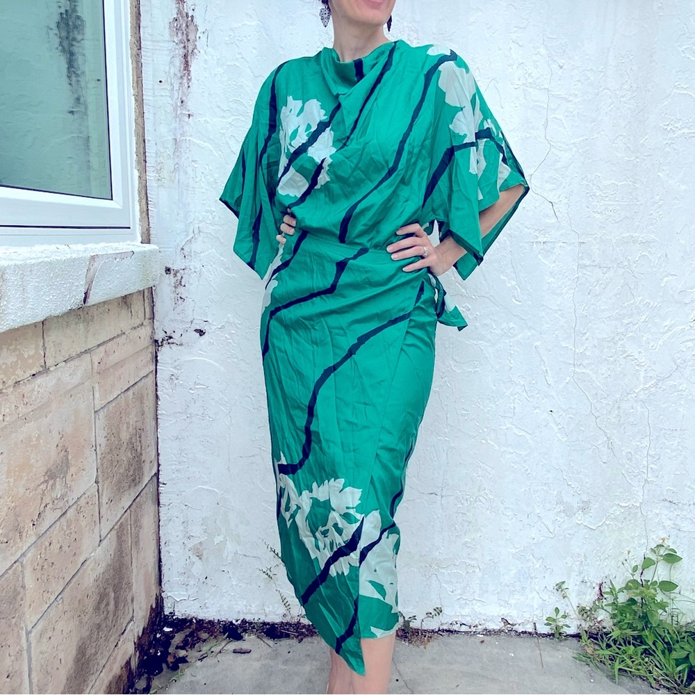 Junko Koshino Made in Italy Silk Green Two Piece Skirt Blouse Vintage Set!